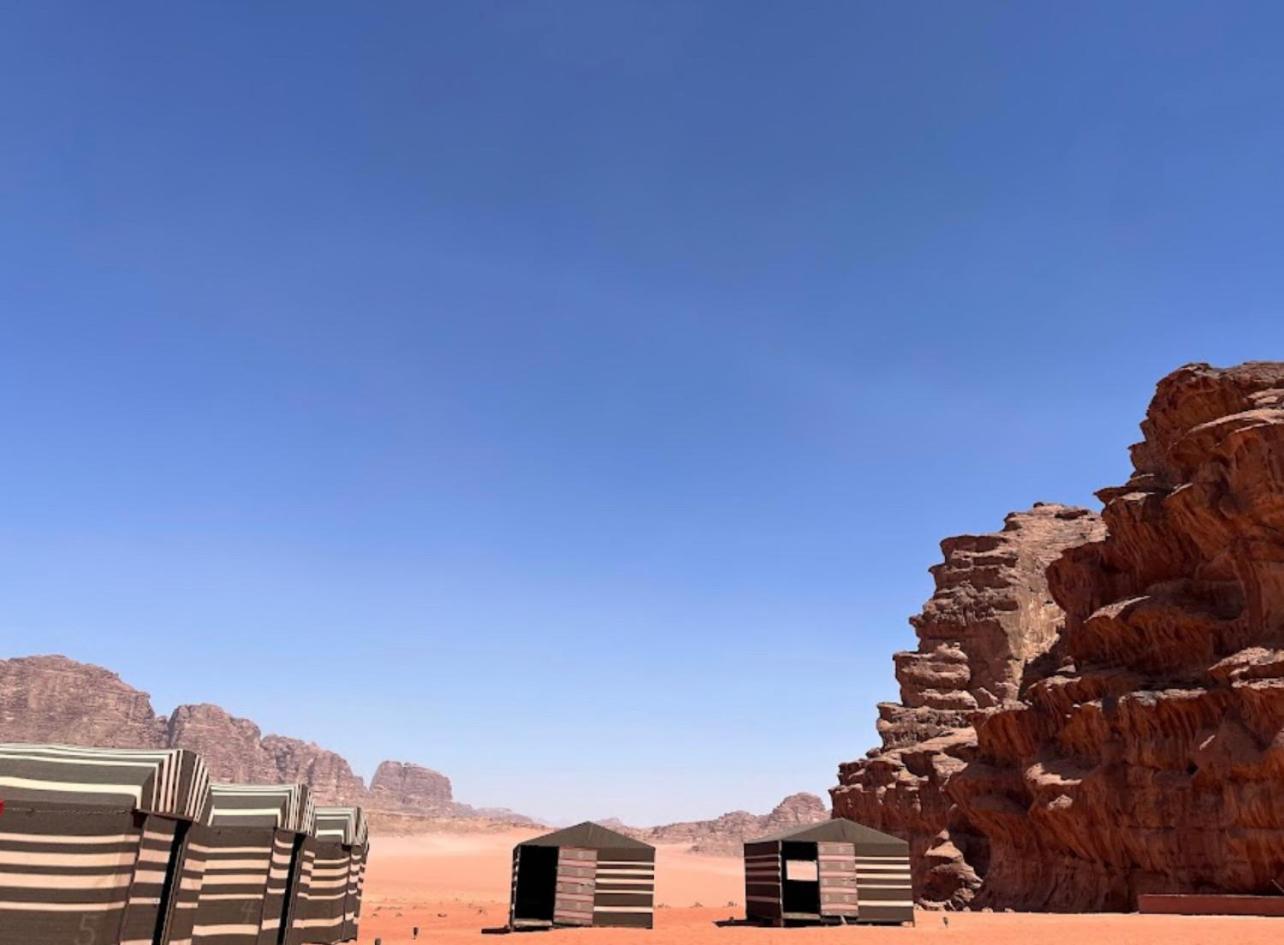 Bedouin Bunch Camp Hotel Wadi Rum Ngoại thất bức ảnh