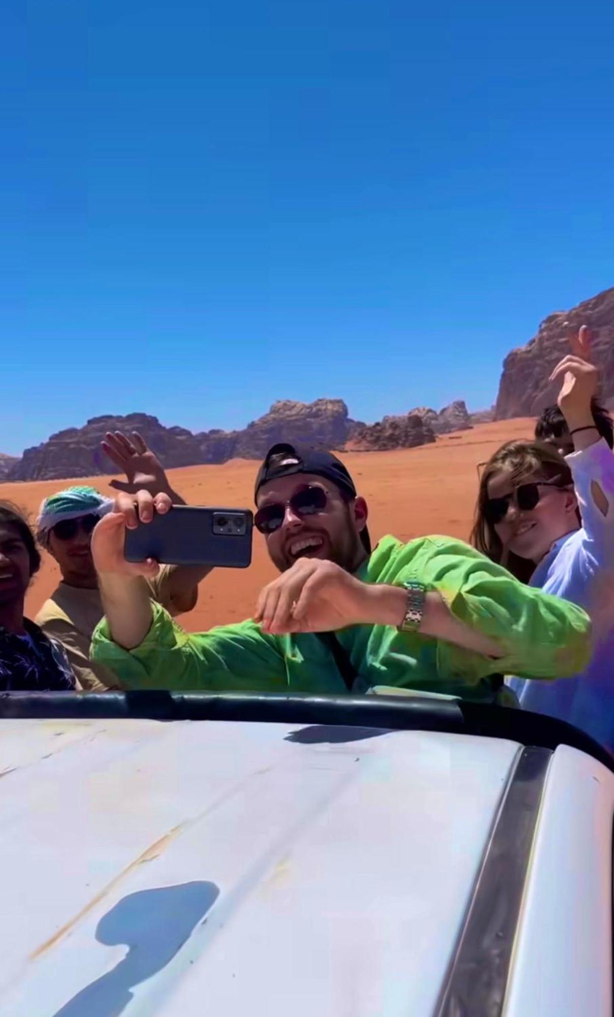 Bedouin Bunch Camp Hotel Wadi Rum Ngoại thất bức ảnh