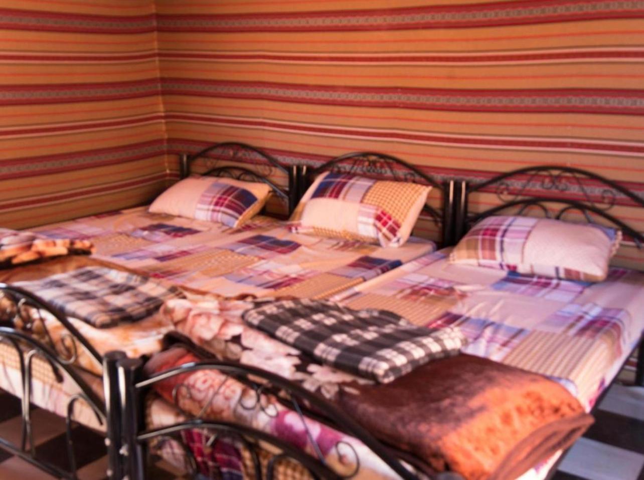 Bedouin Bunch Camp Hotel Wadi Rum Ngoại thất bức ảnh