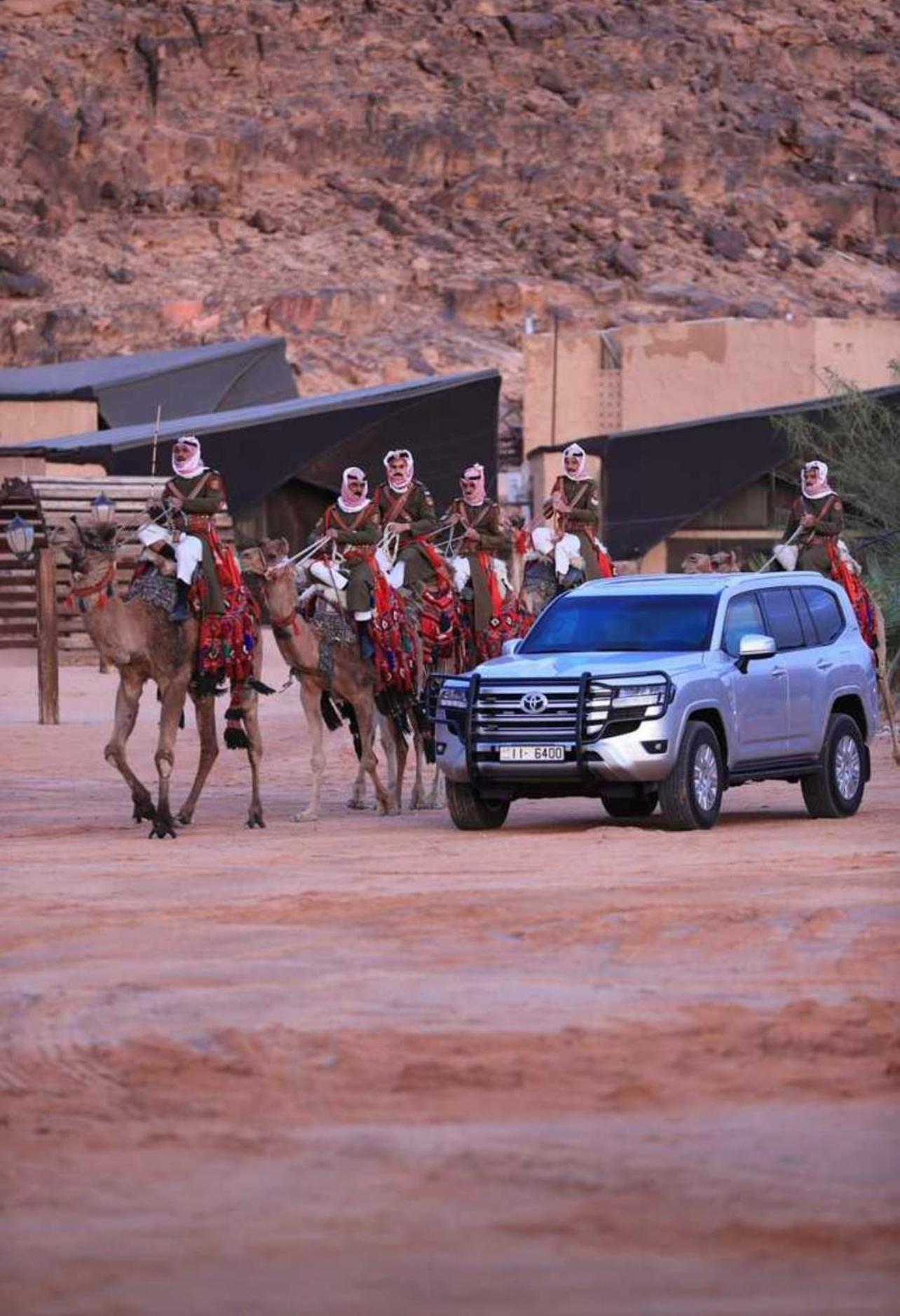 Bedouin Bunch Camp Hotel Wadi Rum Ngoại thất bức ảnh